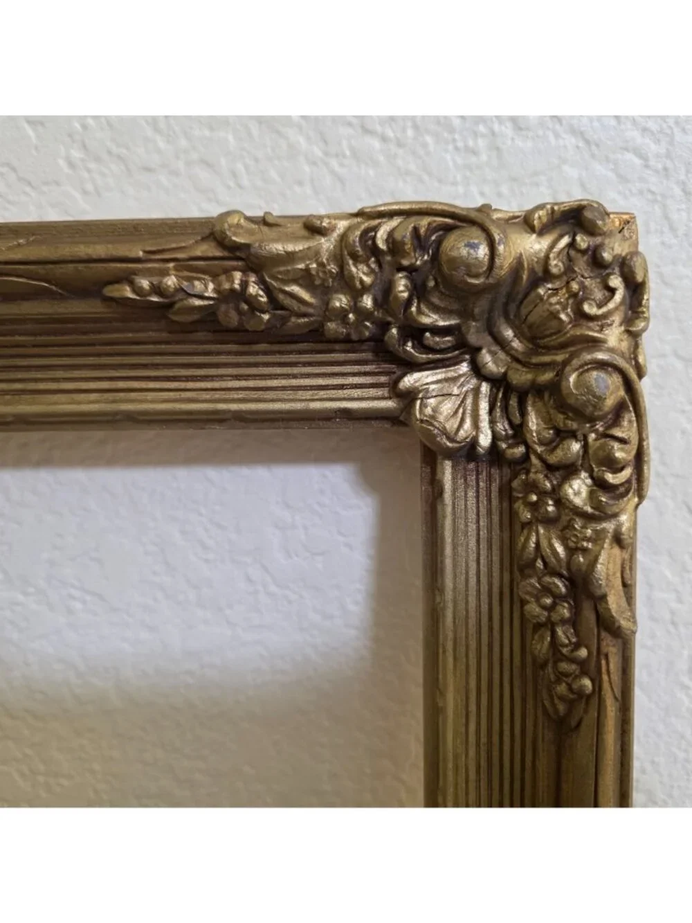 Antique Gold Gilded Ornate Wooden Picture Frame 17-3/8